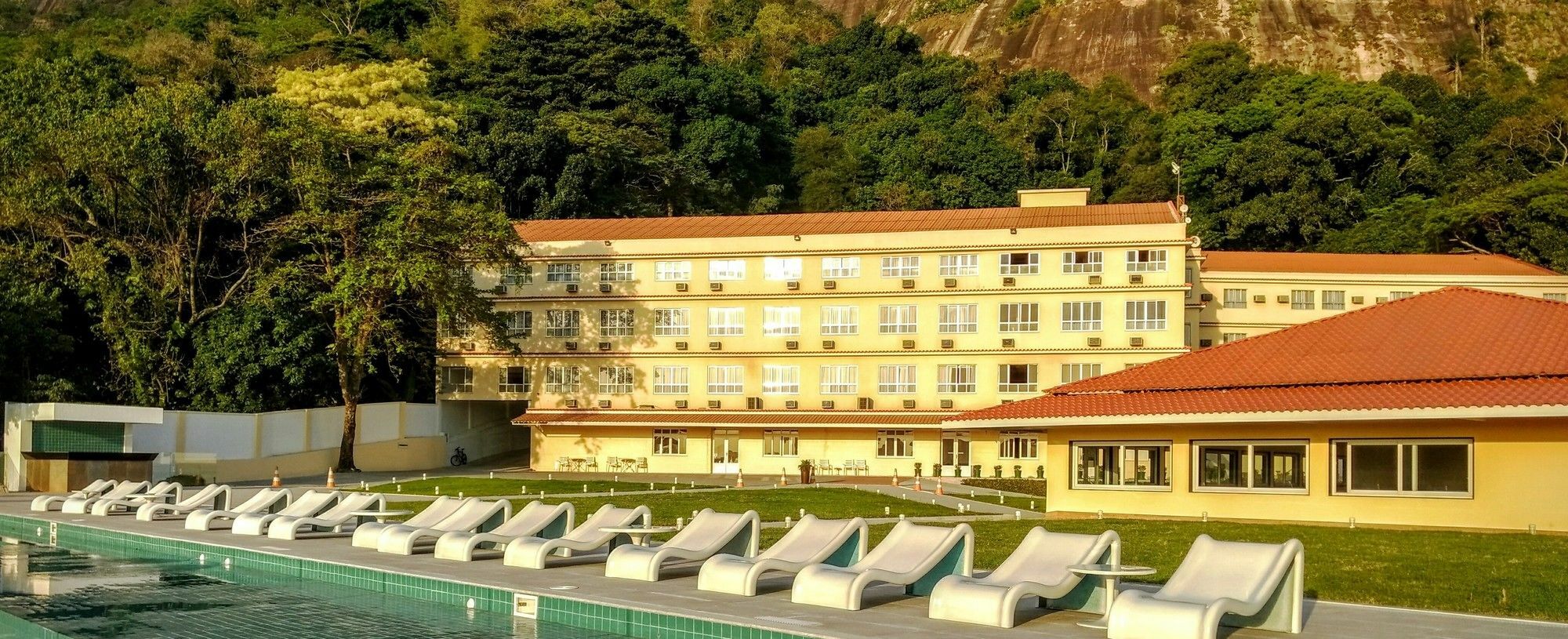 Serramar Hotel 3*